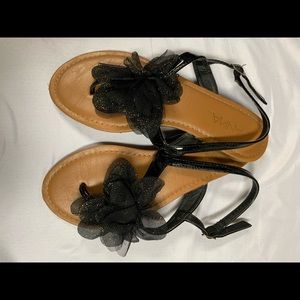 Black flower sandals